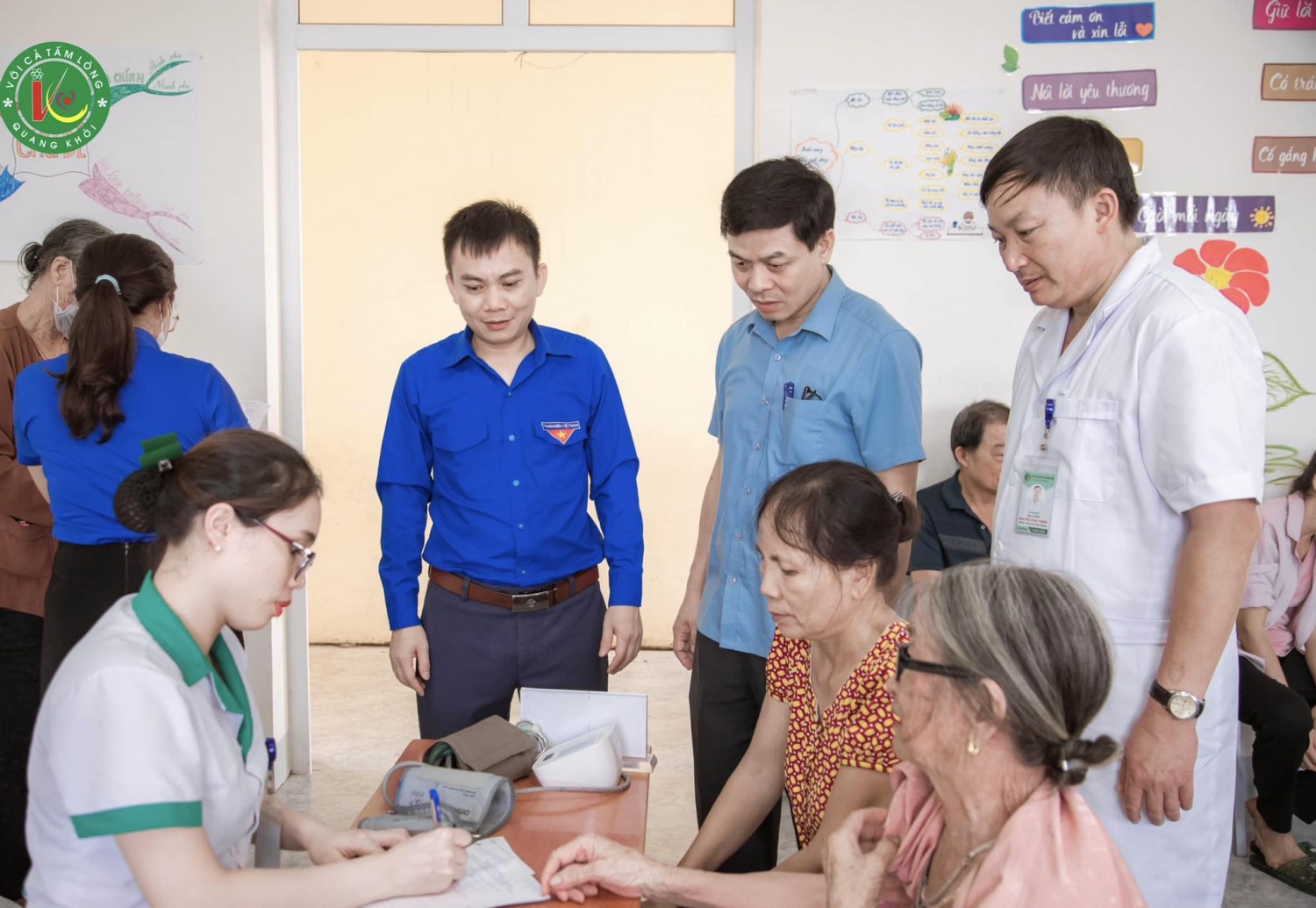 Hoàng Mai: Thứ 7 tình nguyện khám bệnh và cấp phát thuốc miễn phí nhân kỷ niệm 76 năm Ngày Thương binh liệt sỹ 27/7 tại xã Quỳnh Lập